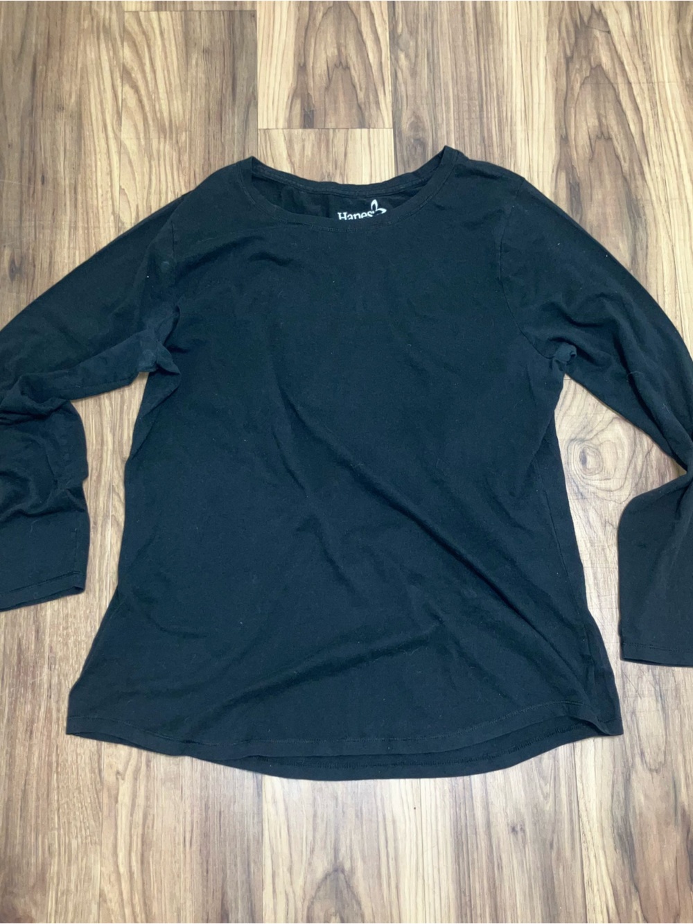 Hanes Black Long Sleeve Crewneck Shirt